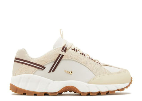 JACQUEMUS X WMNS AIR HUMARA LX SAIL