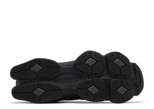 NEW BALANCE 9060 TRIPLE BLACK LEATHER