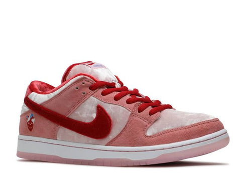 STRANGELOVE X DUNK LOW SB 'VALENTINE'S DAY SAMPLE