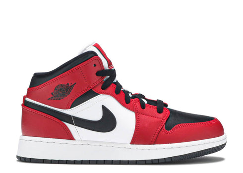 AIR JORDAN 1 MID GS CHICAGO TOE