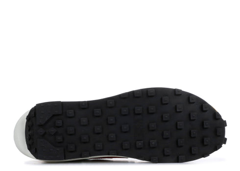 NIKE SACAI GREEN GUSTO