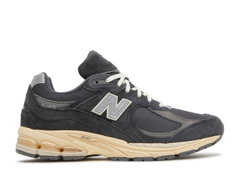 NEW BALANCE 2002R BLACK